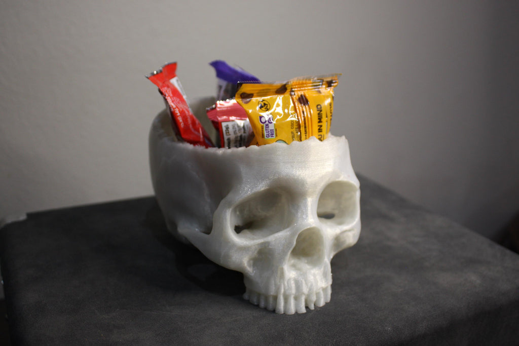 Glow-in-the-Dark Skull Candy Bowl: Halloween Decoration in 100% Recycled PETG